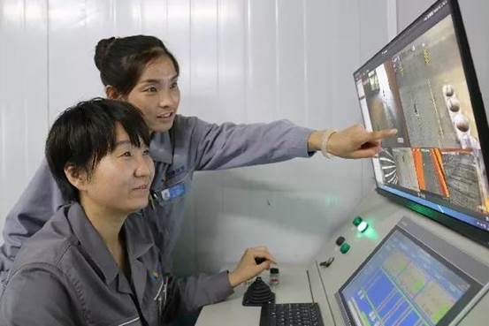 澳门永利矿冶智能行车项目试用效果良好（高玲 摄）